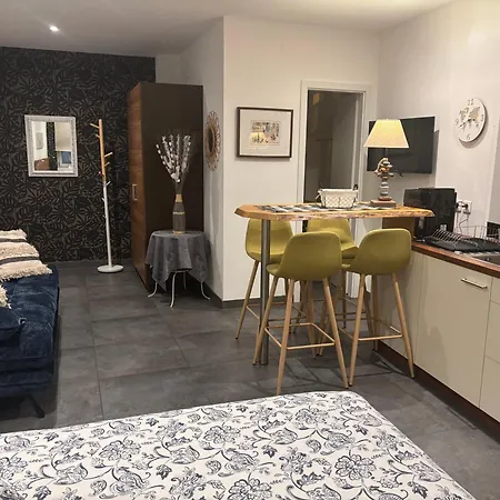 De La Bonne Etoile Pensión 3*